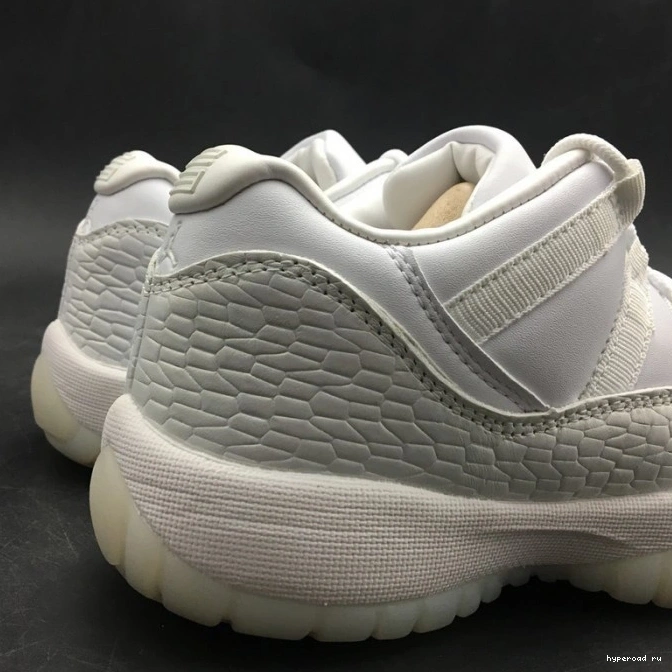 Jordan White 11 897331-100 Air Low Heiress Frost 0710